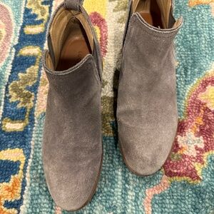 Lucky Brand LK-Pogan 8.5 Suede Ankle Boots